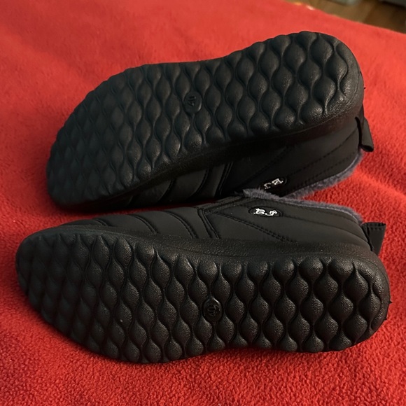 Black Fleece Lined Ankle Boots - Picture 4 of 5